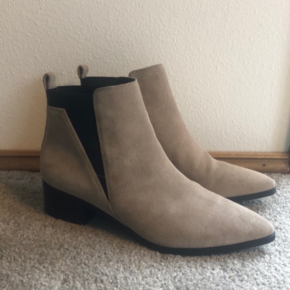 Marc Fisher Shoes - NWOT- Marc Fisher LTD Chelsea Boot